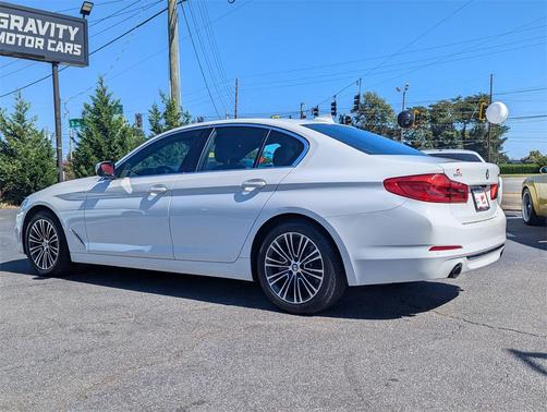 2019 BMW 530 530i
