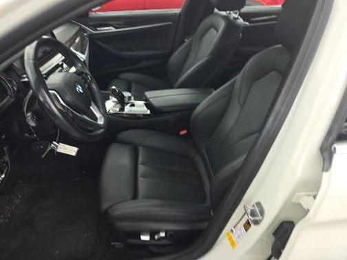 2019 BMW 530 530i
