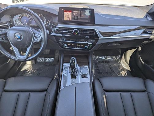 2019 BMW 530 530i