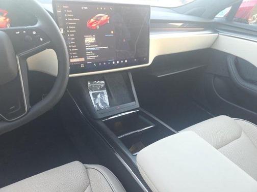 2021 Tesla Model S Plaid