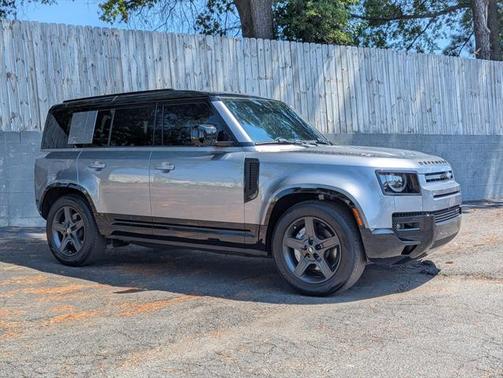 2023 Land Rover Defender 110 X-Dynamic SE