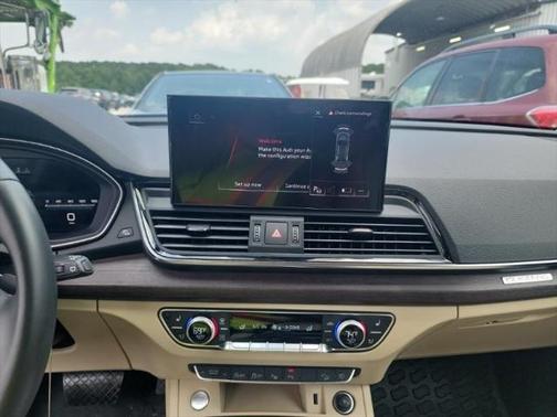 2022 Audi Q5 45 S line Prestige