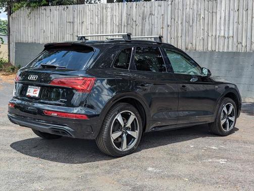 2022 Audi Q5 45 S line Prestige