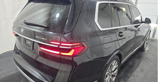 Black 2023 BMW X7 xDrive40i