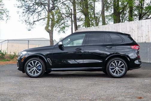 2022 BMW X5 M50i