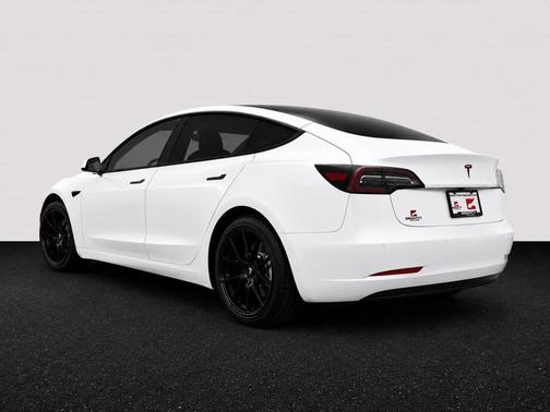 Pearl White Multi-Coat 2021 Tesla Model 3 Long Range