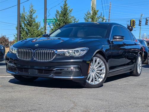 2018 BMW 740 740i