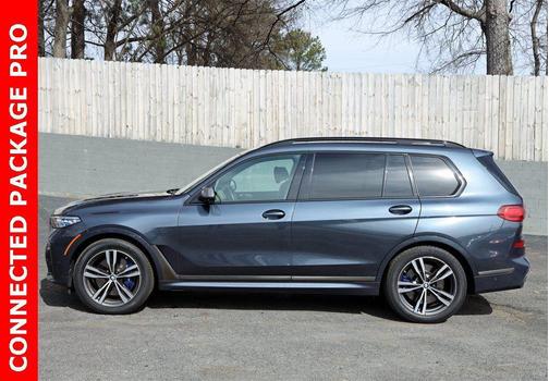2022 BMW X7 M50i