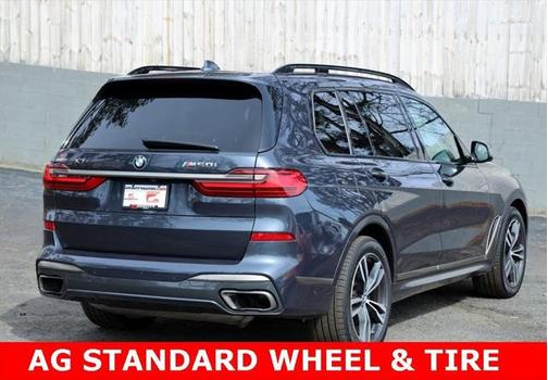 2022 BMW X7 M50i
