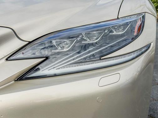 2019 Lexus LS 500 Base