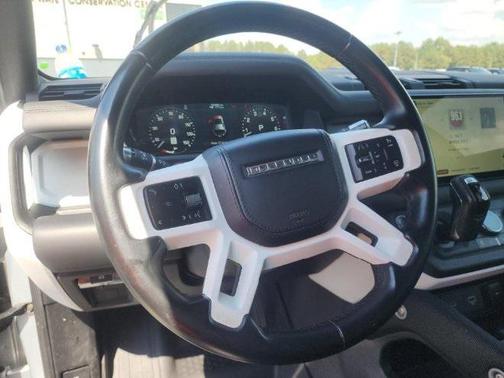 2022 Land Rover Defender 110 X-Dynamic HSE