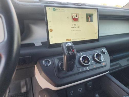 2022 Land Rover Defender 110 X-Dynamic HSE