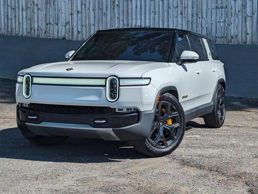 2023 Rivian R1S Adventure