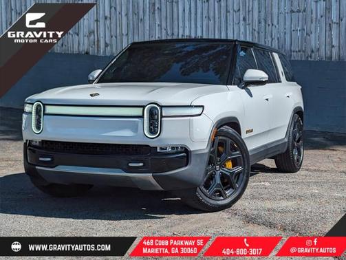 2023 Rivian R1S Adventure