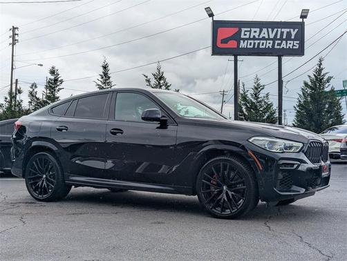 2022 BMW X6 M50i
