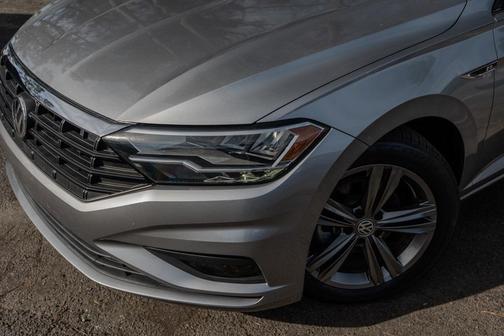 2021 Volkswagen Jetta 1.4T R-Line