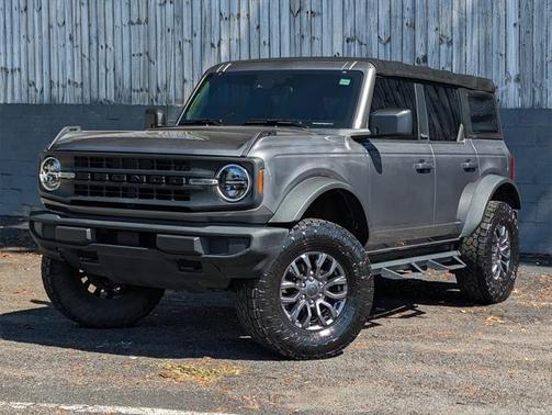 2021 Ford Bronco Base