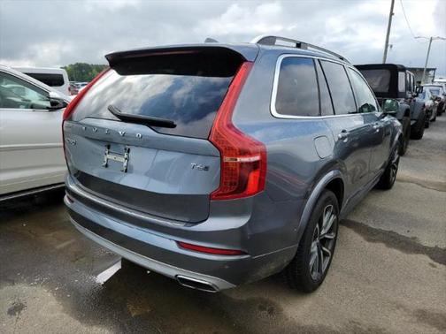 2019 Volvo XC90 T6 Momentum