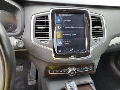 2019 Volvo XC90 T6 Momentum