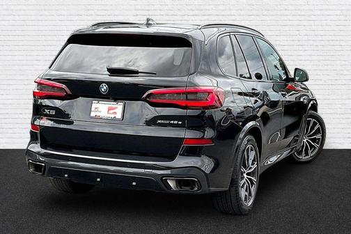 Black Sapphire Metallic 2023 BMW X5 PHEV xDrive45e