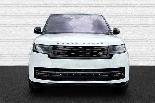 Fuji White 2023 Land Rover Range Rover P400 SE