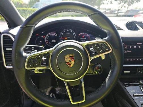 2023 Porsche Cayenne Platinum Edition