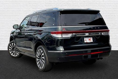 Manhattan Green Metallic Premium Colorant 2022 Lincoln Navigator Black Label