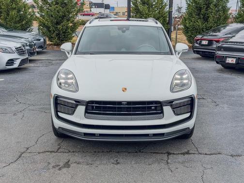 2022 Porsche Macan S