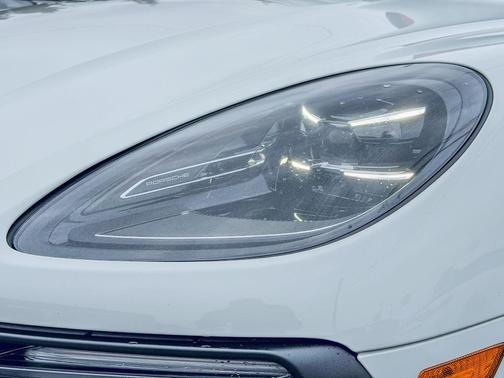 2022 Porsche Macan S