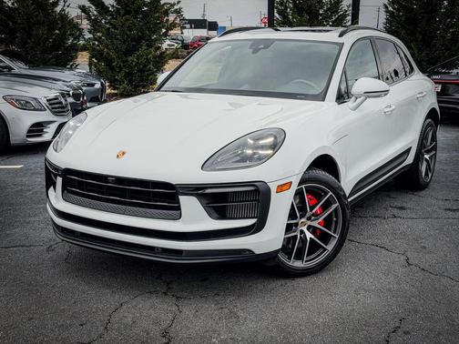 2022 Porsche Macan S
