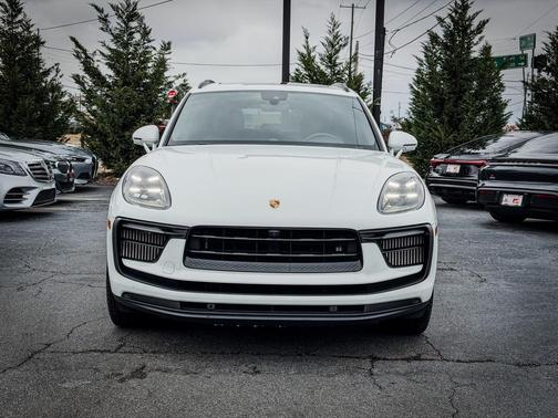 2022 Porsche Macan S