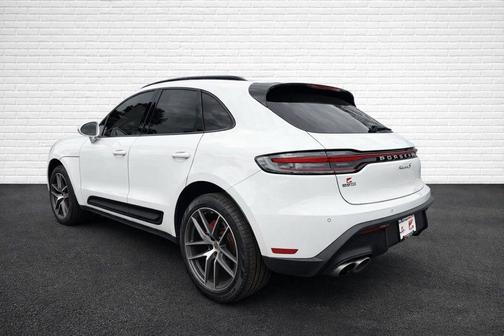 2022 Porsche Macan S