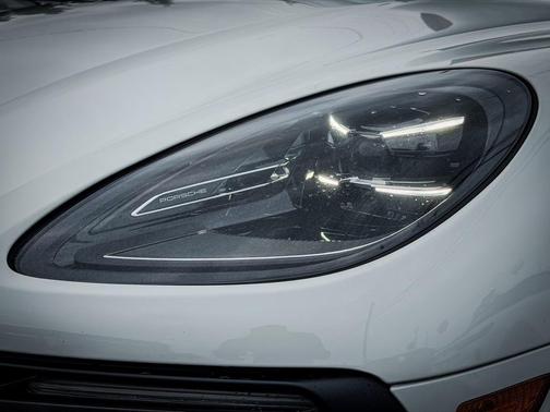 2022 Porsche Macan S