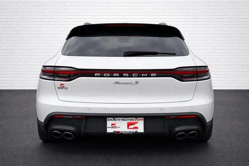 2022 Porsche Macan S