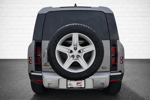 2020 Land Rover Defender 110 SE