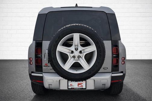 2020 Land Rover Defender 110 SE