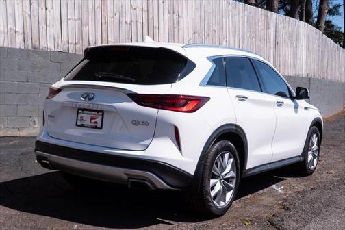 2022 INFINITI QX50 LUXE