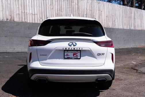 2022 INFINITI QX50 LUXE