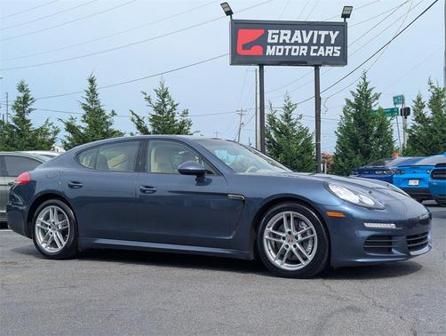 2014 Porsche Panamera 4