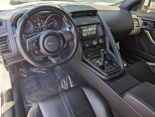 2016 Jaguar F-TYPE R