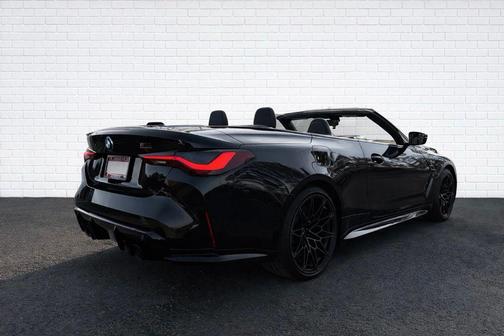 Black Sapphire Metallic 2022 BMW M4 Competition xDrive