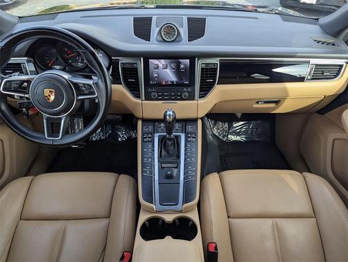 2018 Porsche Macan Base