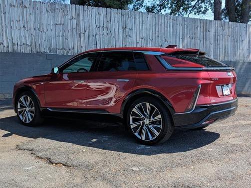 2024 Cadillac LYRIQ Luxury w/1SE