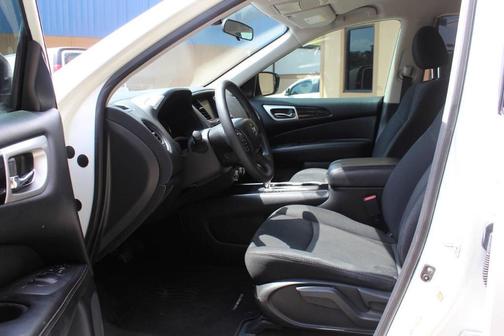 2019 Nissan Pathfinder S