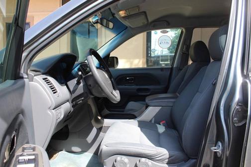 Gray 2007 Honda Pilot LX