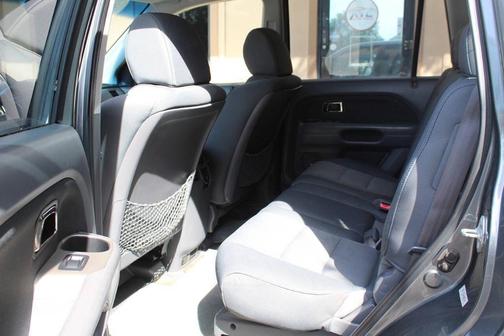 Gray 2007 Honda Pilot LX