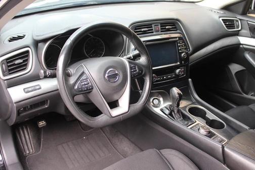 Black 2018 Nissan Maxima 3.5 S