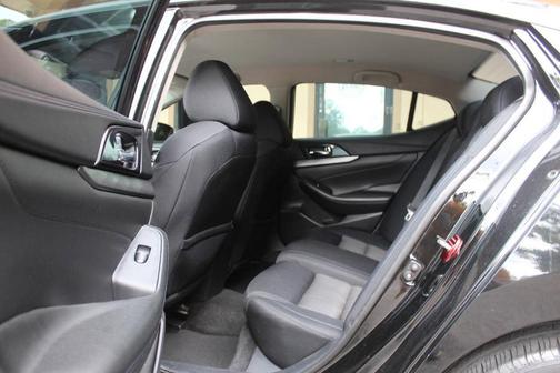 Black 2018 Nissan Maxima 3.5 S