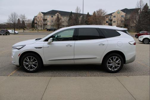 2023 Buick Enclave Essence AWD
