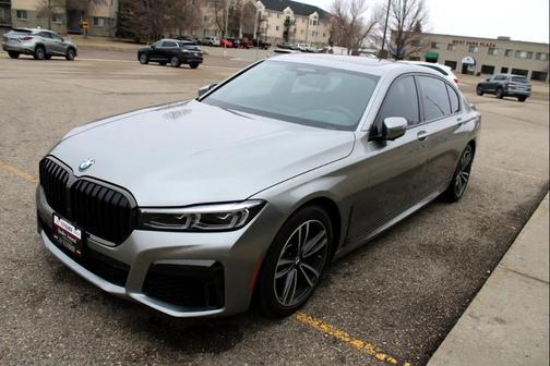 2022 BMW 750 i xDrive
